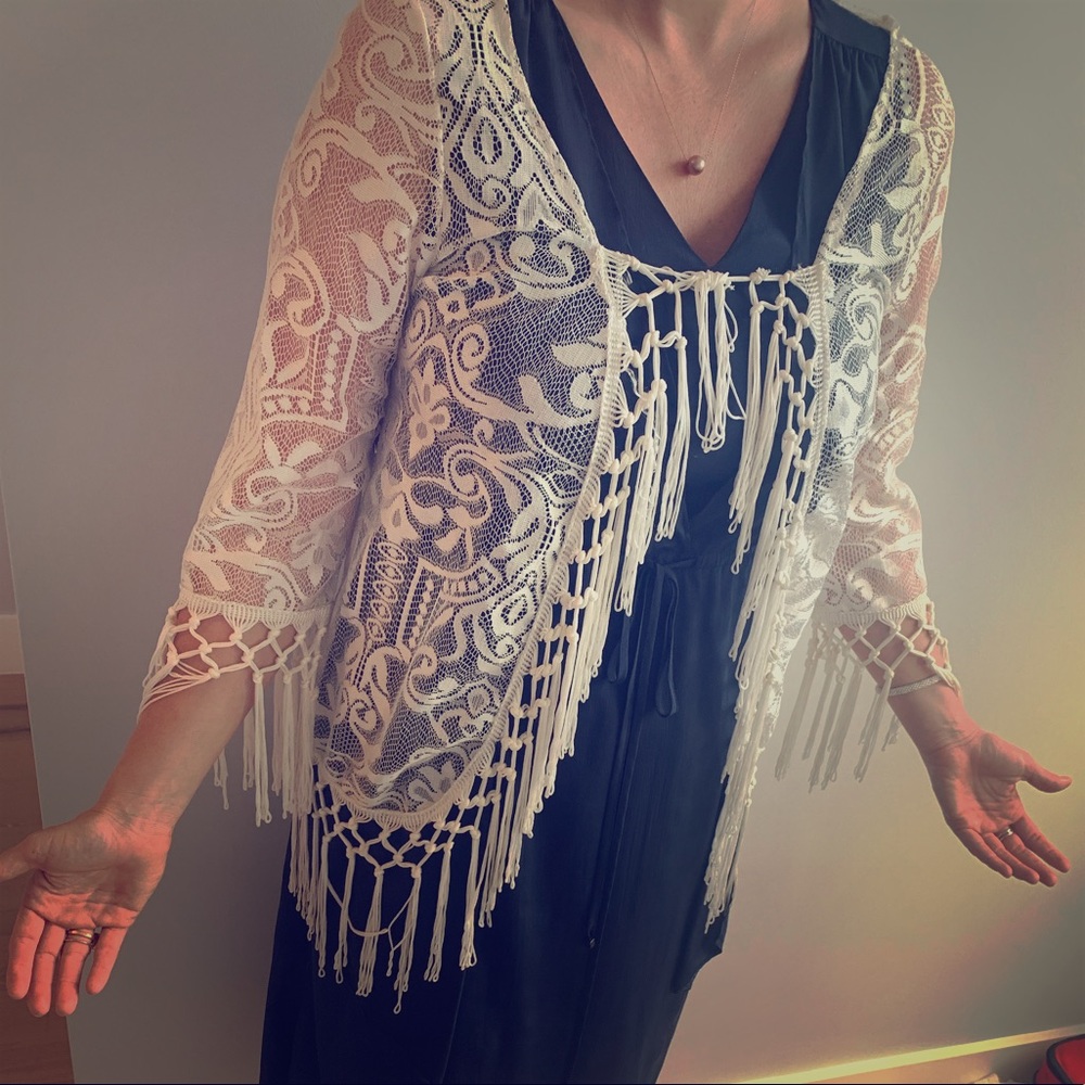 Spanish White Lace Shawl Or Robe Gem